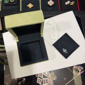 Van Cleef & Arpels Green and Black Velvet Jewelry Box with shopping bag